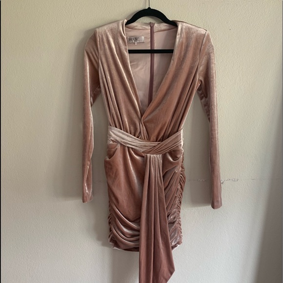 Sold❤️House of CB Farrah Dress - Picture 4 of 6